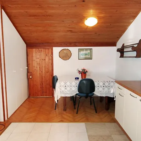 With A Parking Space Vantacici, Krk - 5386 مالينسكا