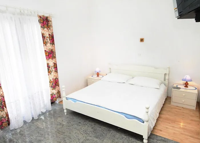 Apartment With A Parking Space Vantacici, Krk - 5386 Malinska