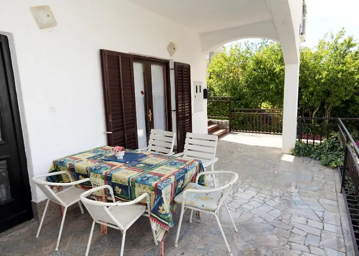 With A Parking Space Vantacici, Krk - 5386 Apartment Malinska