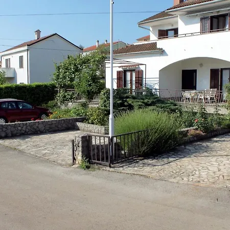 Apartman With A Parking Space Vantacici, Krk - 5386